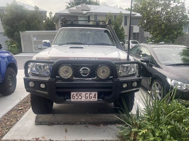 Vehicle photo 3